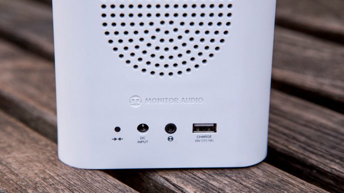 Monitore as conexões traseiras do Audio Airstream S150