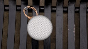 B&O Spil Beoplay A1 fra oven